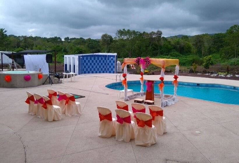 هتل Galapagos Tortuga Bay