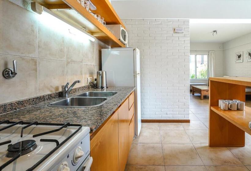 酒店 Valeria House Rental Suites