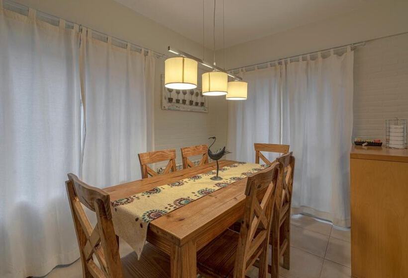 酒店 Valeria House Rental Suites