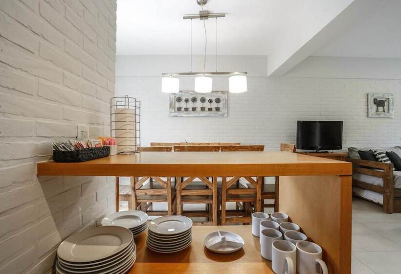 هتل Valeria House Rental Suites