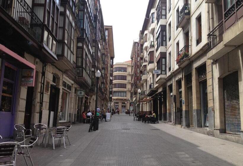 ホテル Zubia Urban Rooms