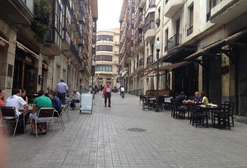 ホテル Zubia Urban Rooms