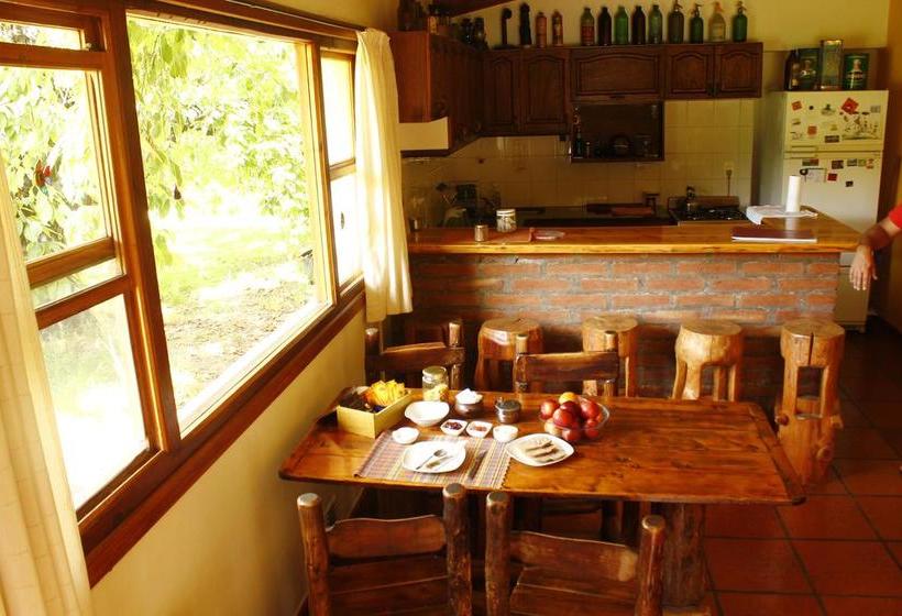 فندق صغير Huala Hosteria