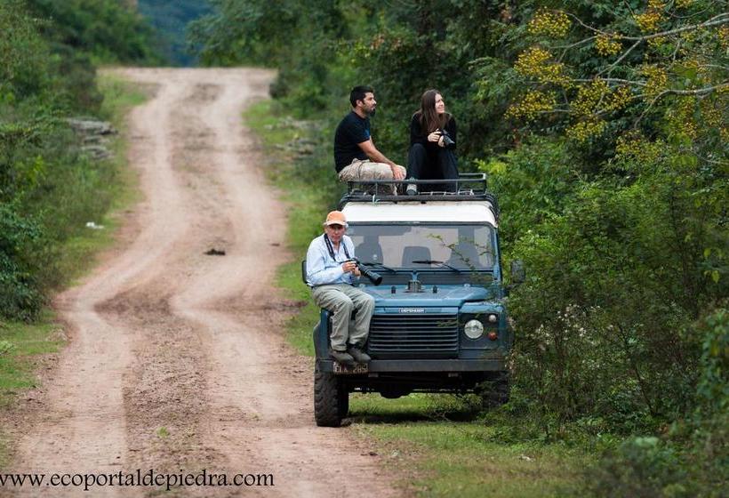 住所  Portal De Piedra
