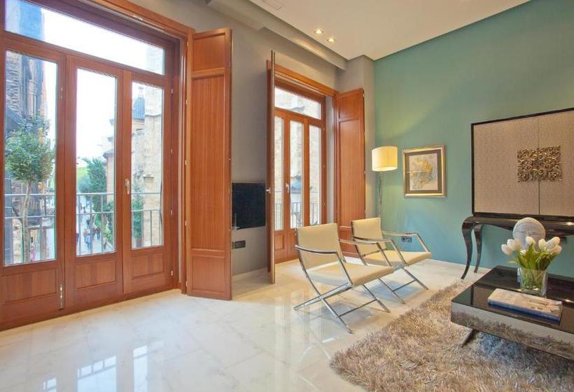 Home Club Micalet Apartments