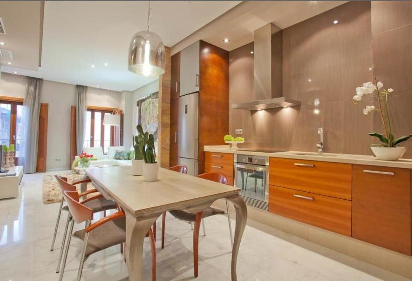 Home Club Micalet Apartments