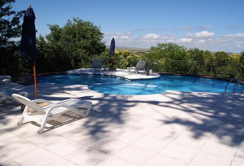 בית מלון כפרי Boutique Villa Art