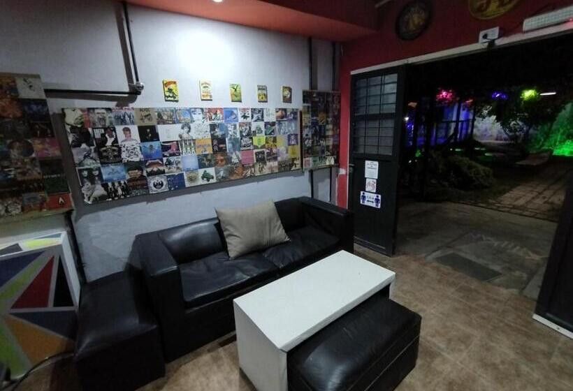 هاستل Amukan Guest House