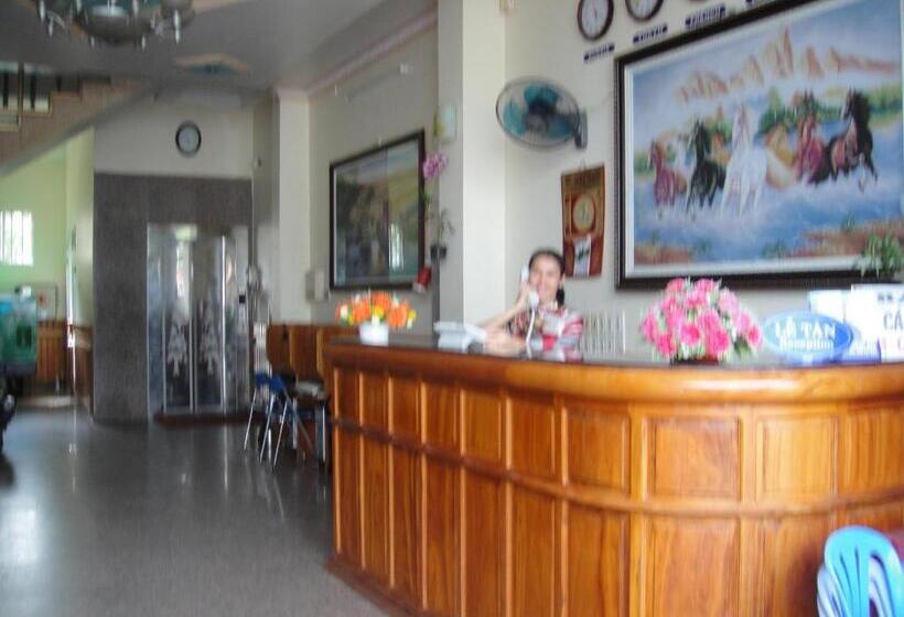 هاستل Hoang Son