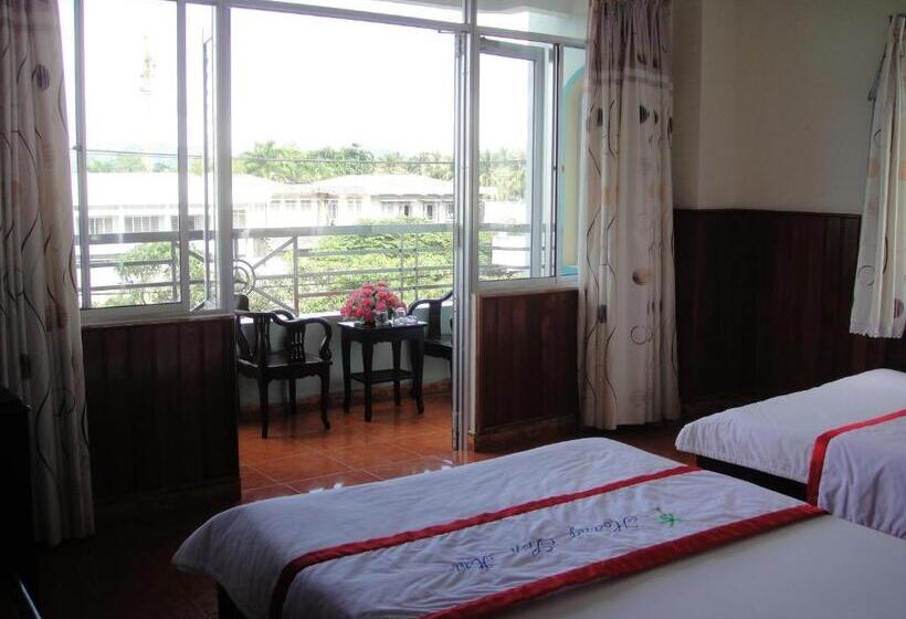 هاستل Hoang Son