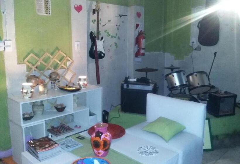 هاستل Hospedaje La Rana