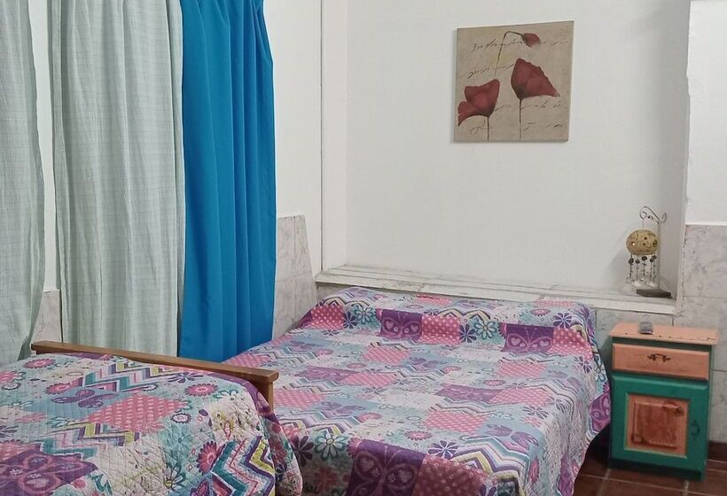 هاستل Hospedaje La Rana