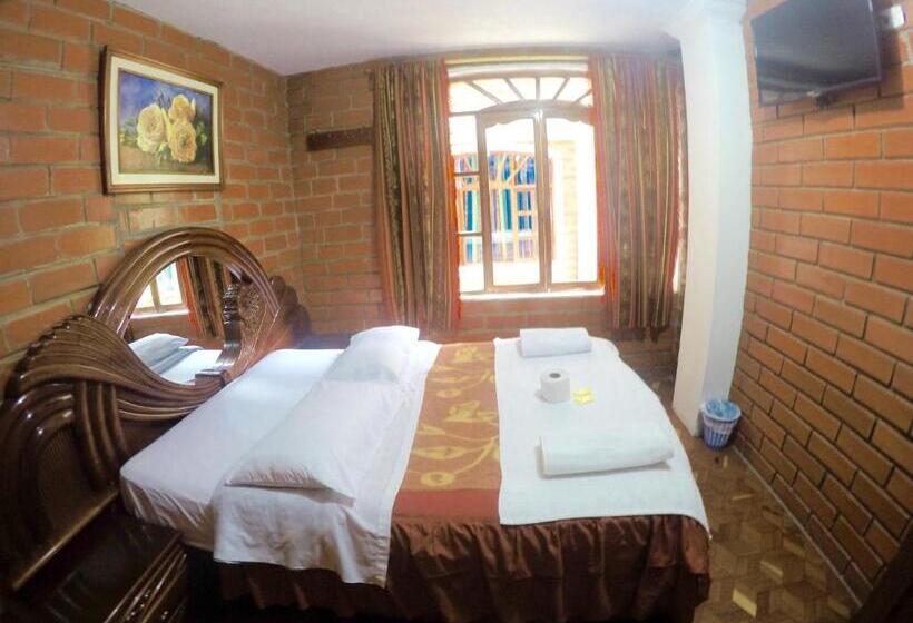 هاستل Hostal Nomada