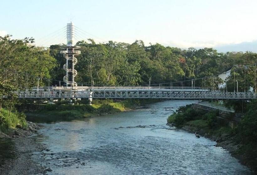 호스텔 Hostal Tena ñaui