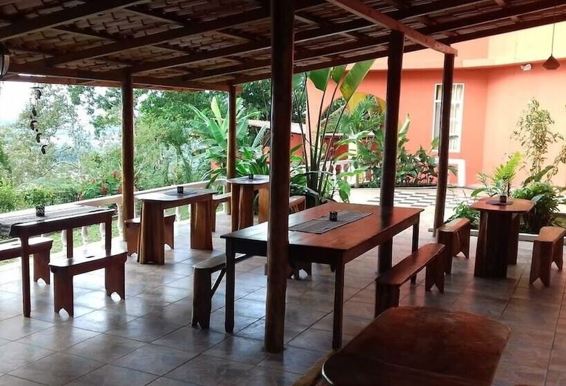 هاستل Hostal Tena ñaui