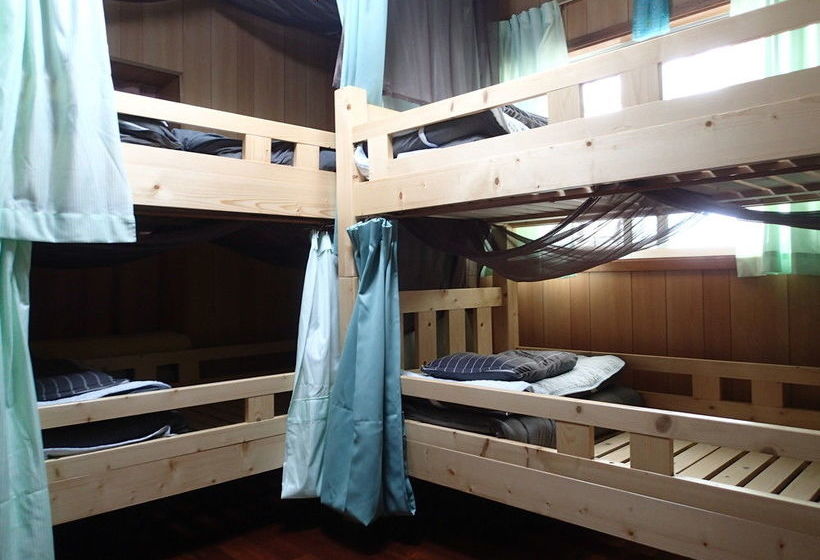 Okinawa Guest House Fushinuyauchi  Hostel