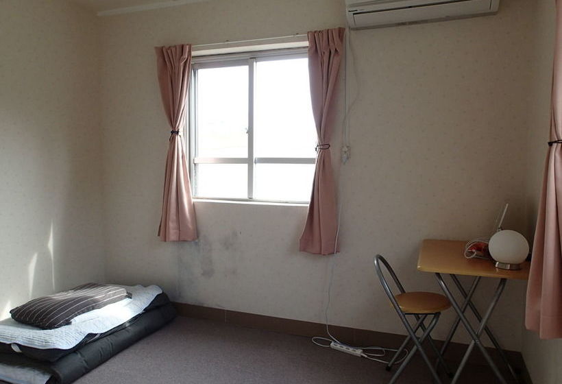 Okinawa Guest House Fushinuyauchi  Hostel