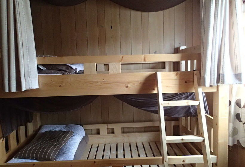 Okinawa Guest House Fushinuyauchi  Hostel