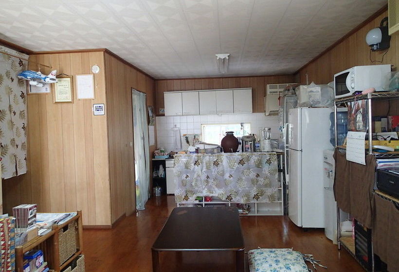 Okinawa Guest House Fushinuyauchi  Hostel