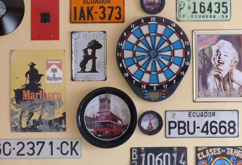 تختخواب و صبحانه Flying Donkey