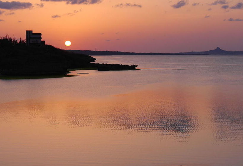 مبيت وإفطار Iyashi No Resort Nakijin