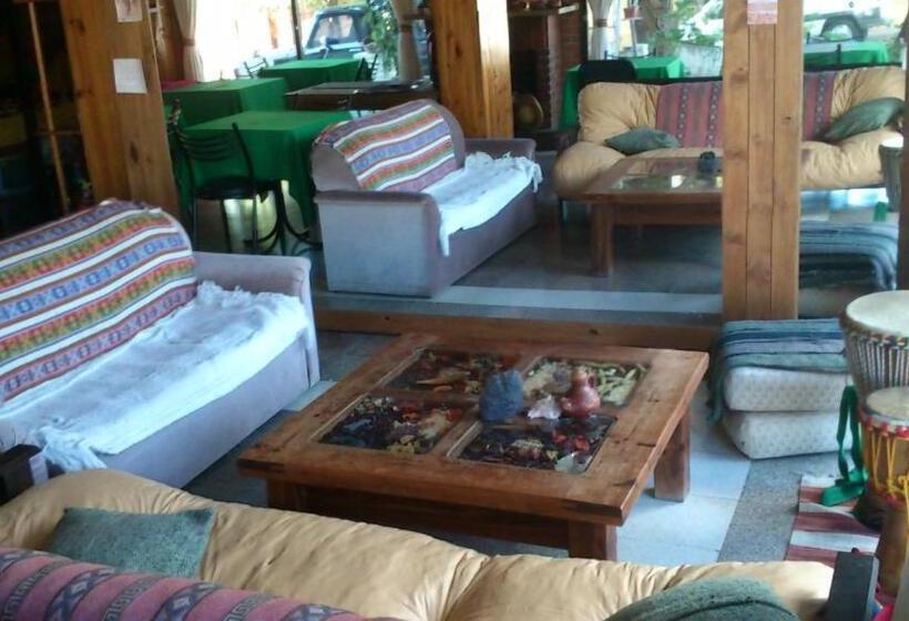 تختخواب و صبحانه La Marina