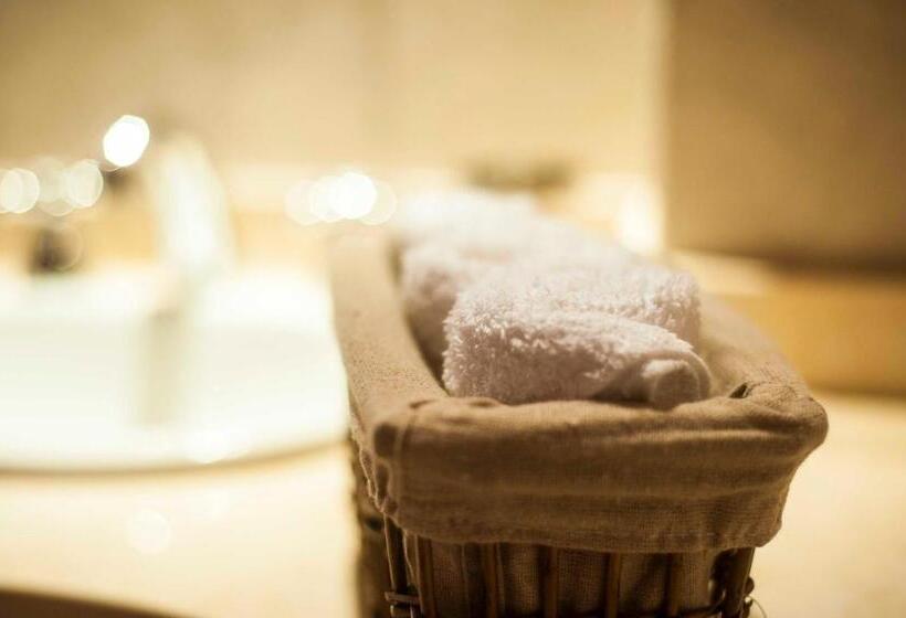 تختخواب و صبحانه Las Chirimoyas