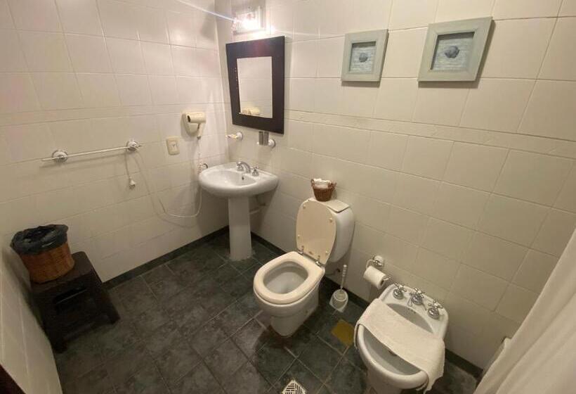 تختخواب و صبحانه Las Chirimoyas