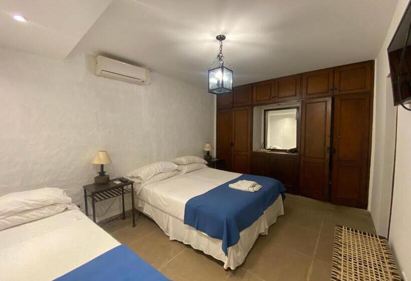 تختخواب و صبحانه Las Chirimoyas