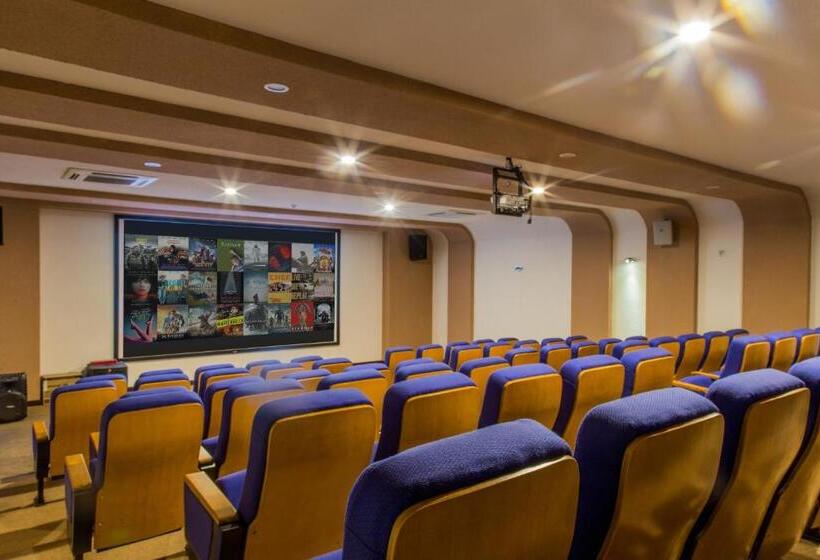 Carmelina Beach Resort Ho Tram