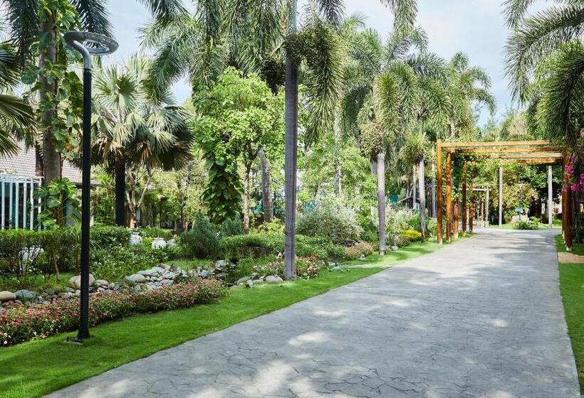 Carmelina Beach Resort Ho Tram