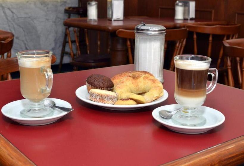 فندق Altos De Guemes