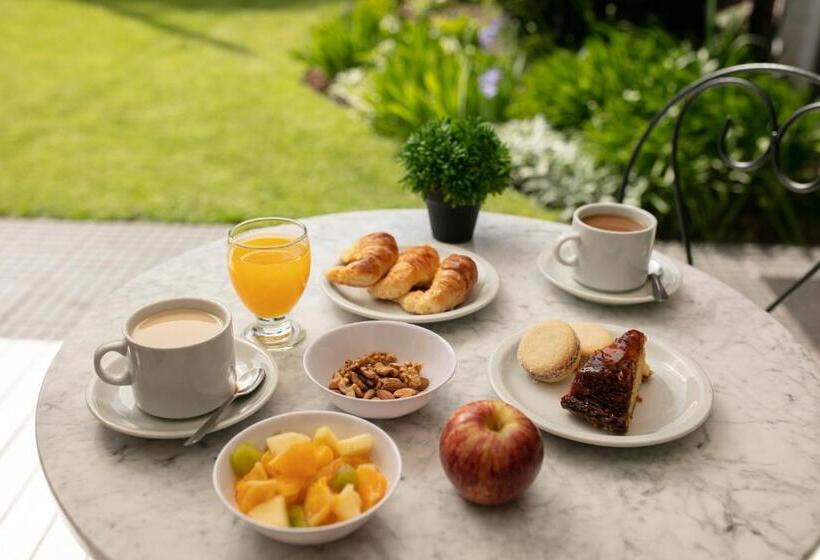 فندق Altos De Guemes