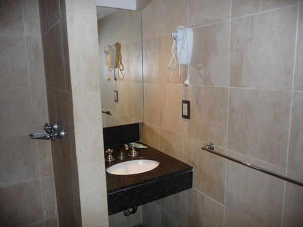 فندق Altos De Guemes