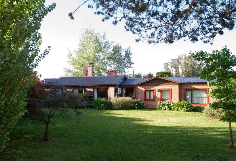 هتل Brisas Serranas