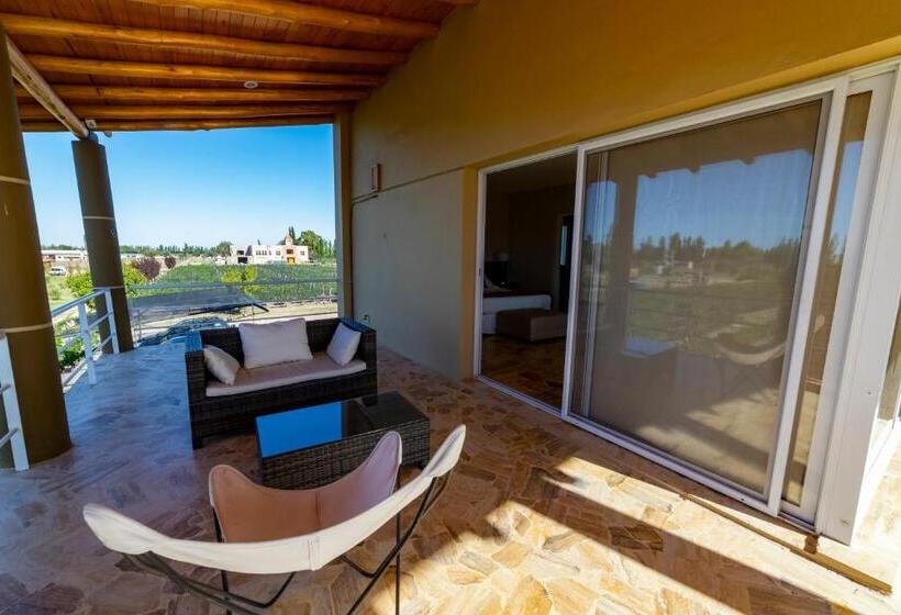 فندق Chaglasian Wine & Suites