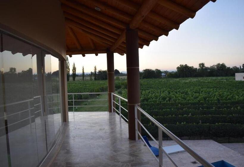 فندق Chaglasian Wine & Suites