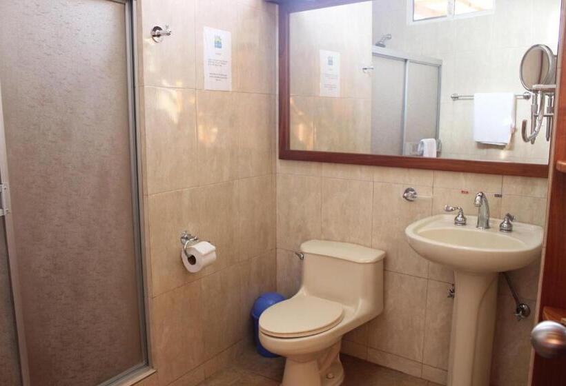 هتل Del Sol Galapagos