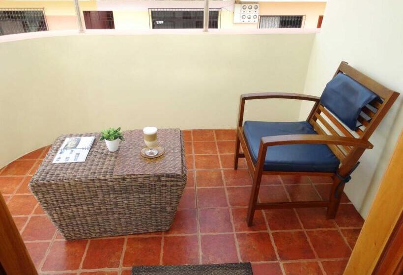 هتل Del Sol Galapagos