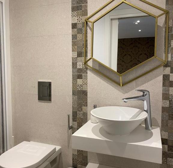 ホテル Hostal El Caprichito Marbella