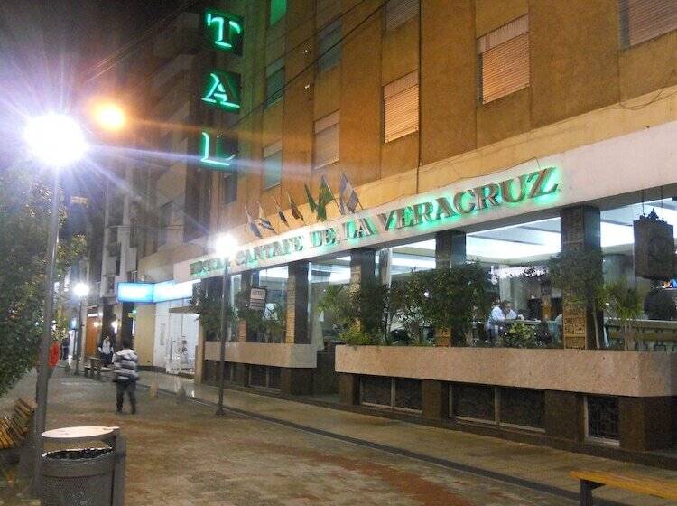 호텔 Hostal Santa Fe De La Veracruz