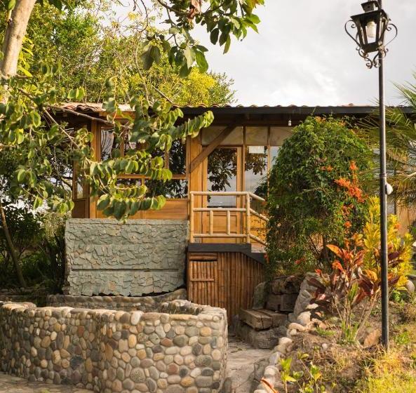 هتل Hosteria Cananvalle