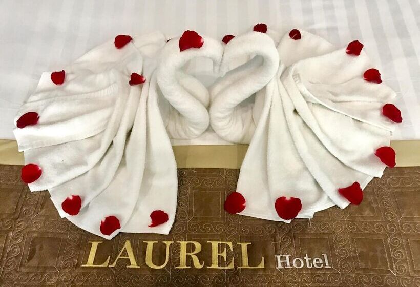 هتل Laurel