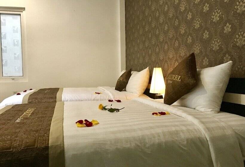 هتل Laurel