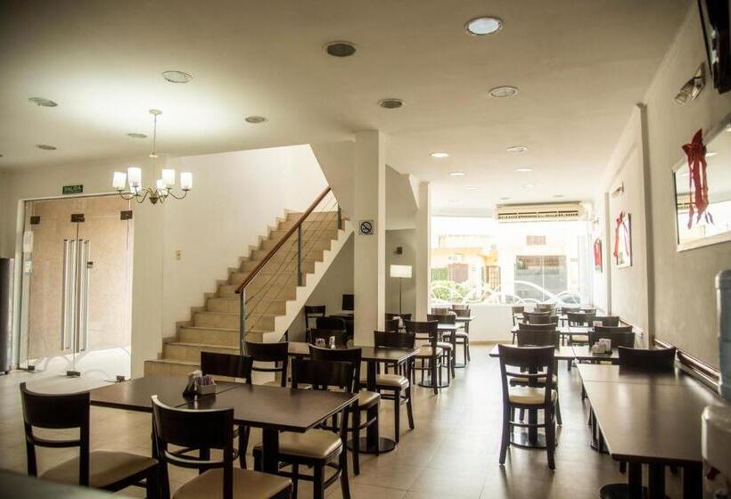 Отель Morada Suites