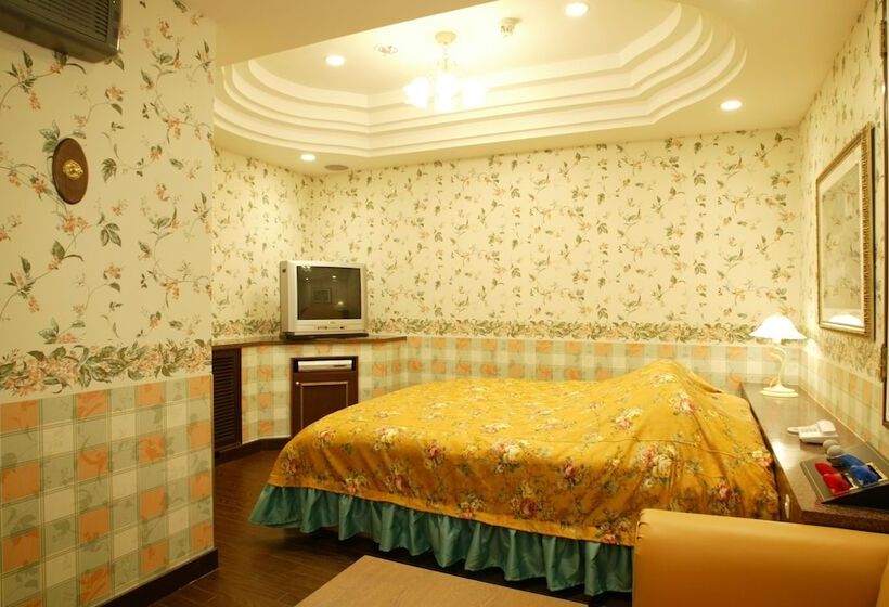 בית מלון כפרי Osaka Palais De Fleurs – Adults Only