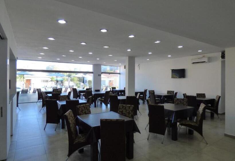 ホテル Pinar Del Lago