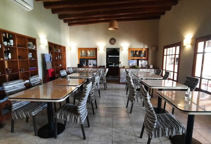 Отель Posada Cavieres Wine Farm