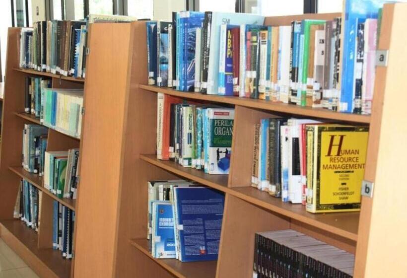 فندق Pp University