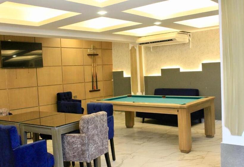 فندق Presidente Internacional